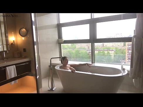 ❤️ Gagică imensă care își masturbează cu pasiune păsărica în baie at ro.hentaiteca.ru