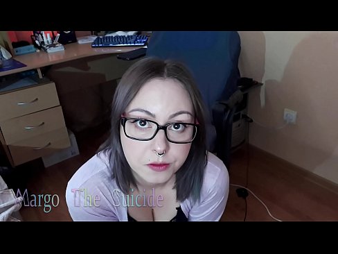 ❤️ Fata sexy cu ochelari suge adânc Dildo în fața camerei de filmat at ro.hentaiteca.ru