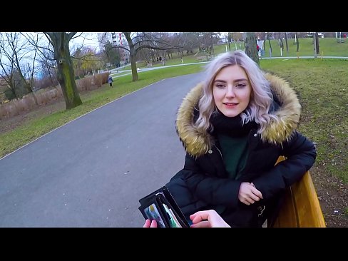 ❤️ Înghite sperma fierbinte a unui străin pentru bani - muie în parc de Eva Elfie at ro.hentaiteca.ru
